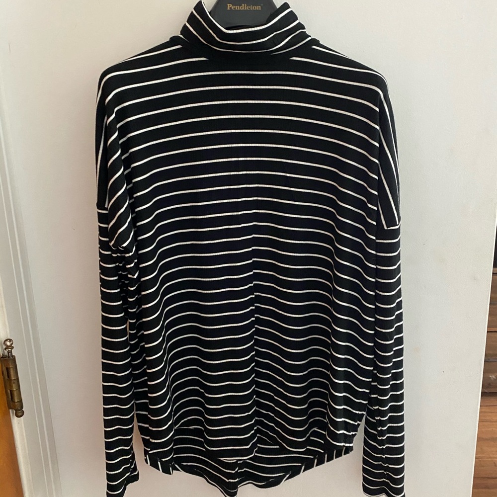 NWOT Michael Kors knit turtleneck!